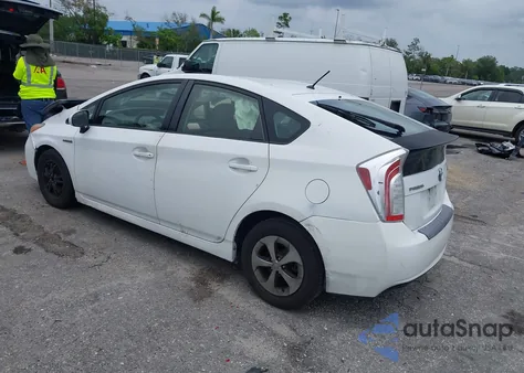 2014 Toyota Prius Two z USA, uszkodzony, nr VIN JTDKN3DU8E1777990